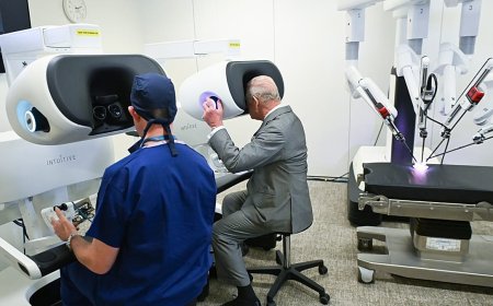 Birleşik Krallık geleceğin cerrahlarını robotlarla eğitti