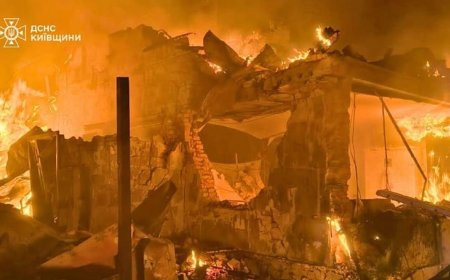 Rusya'dan Kiev'e gece saldırıları: 3 kişi hayatını kaybetti