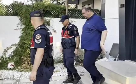 Tutuklanan Menderes Belediye Başkanı İlkay Çiçek görevden uzaklaştırıldı