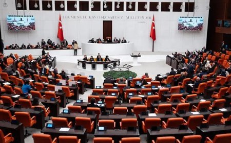 Süreç yasası teklifi komisyondan geçti. Gözler Genel Kurul görüşmelerinde