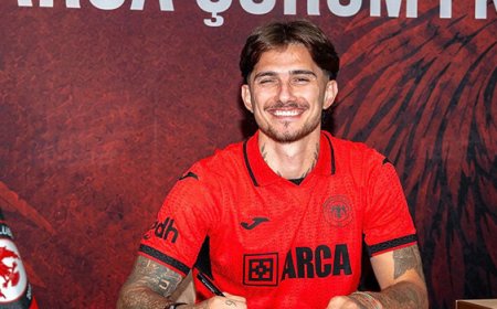 Çorum FK Berat Özdemir'i renklerine bağladı