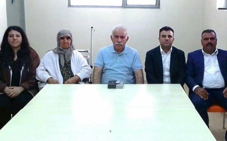 Öcalan'ın 10 ay önce çekilen aile fotoğrafı ortaya çıktı: Paylaşımın zamanlaması dikkat çekti