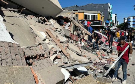 Kolombiya'da 7,4 Büyüklüğünde Deprem! 71 Kişi Hayatını Kaybetti!