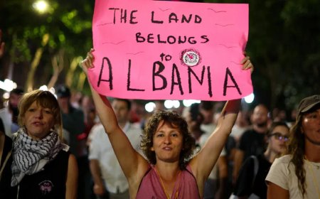 Arnavutluk'un 'Flamingo Devrimi': Trump'ın damadı Kushner'e öfke büyüyor