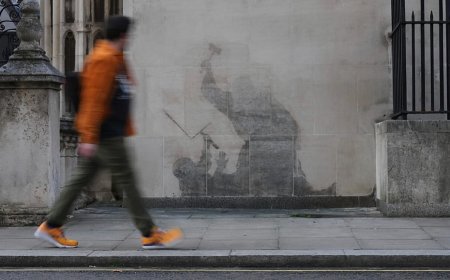 Üç Banksy eseri, İngiliz vergi mükelleflerine söküm için 150 bin sterline mal oldu