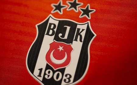 Beşiktaş'tan ezeli rakibine transfer çıkarması: İki yıldız isim gündemde