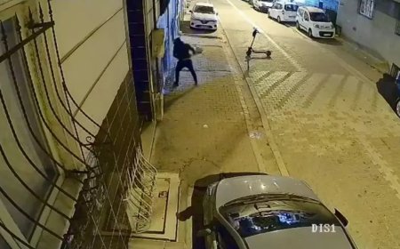 Dehşet anları: Eski sevgili binayı kundaklayıp camları kırdı