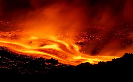 Etna Yanardağı'nda 1970'lerden bu yana en uzun patlama: 7 gündür durmuyor
