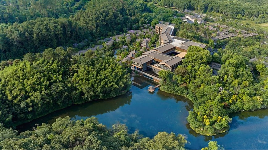Banyan Tree Çin'de kaplıcalı, bambu ormanlı dağ oteli açtı