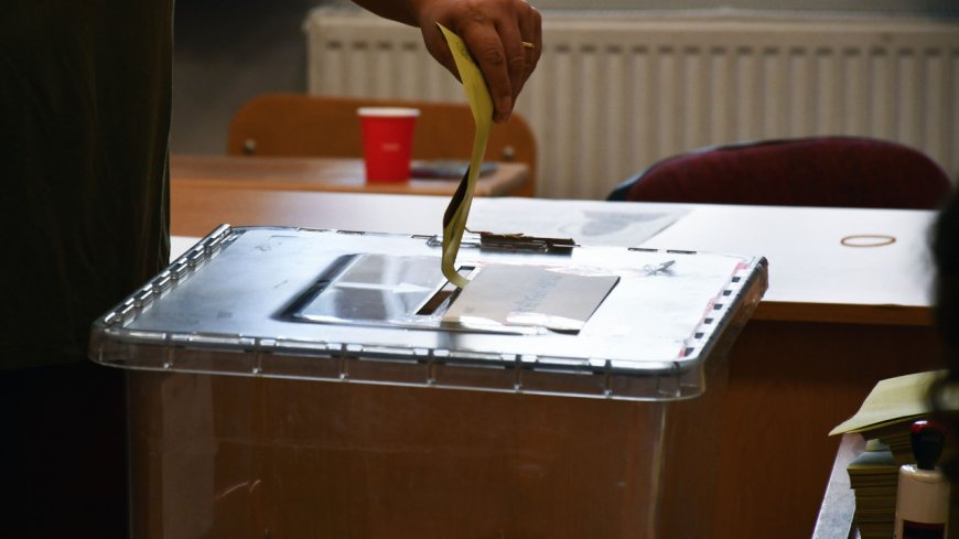 Son anket sonuçları açıklandı! YENİ Parti ve AKP arasındaki yarış kızıştı!
