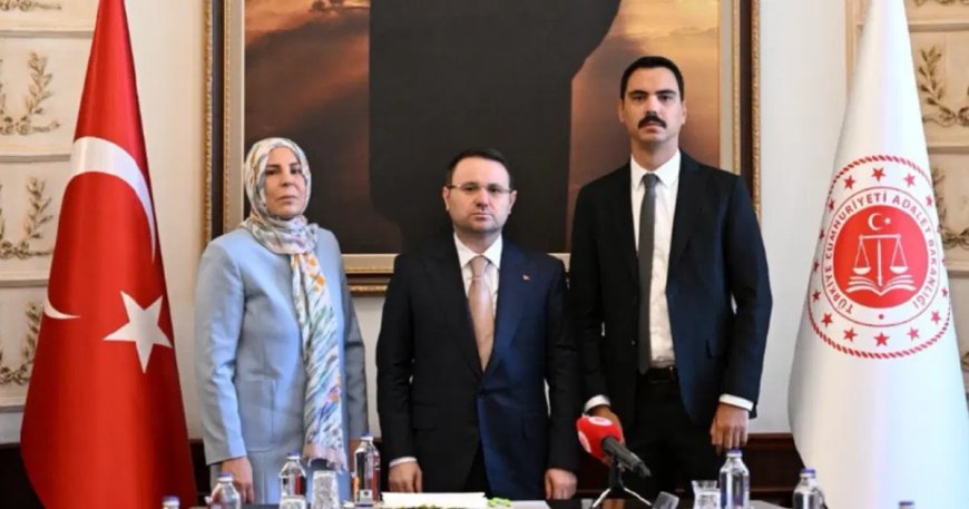 Adalet Bakanı Gürlek, Muhsin Yazıcıoğlu'nun ailesiyle görüştü