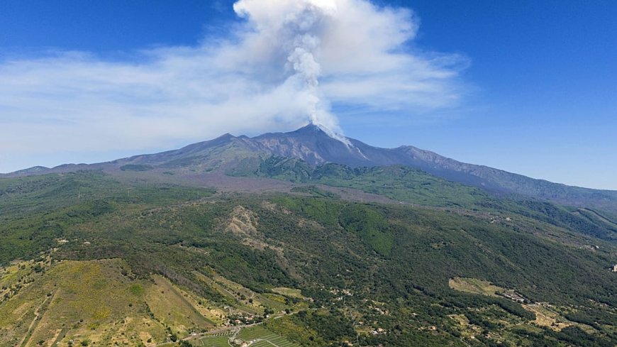 Etna patlaması: Catania Havalimanı'nda gelişler durduruldu