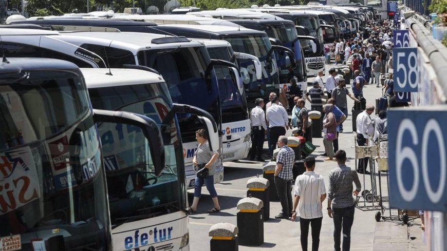 Türkiye'nin köklü otobüs şirketinde sürpriz devir: 6 yıl sonra el değiştirdi