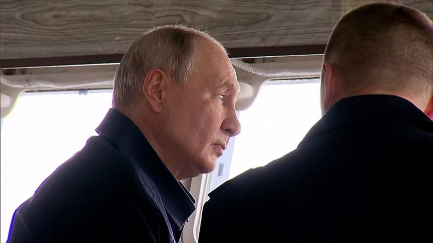 Putin, Rus donanmasının Sahalin açıklarındaki tatbikatlarını izledi